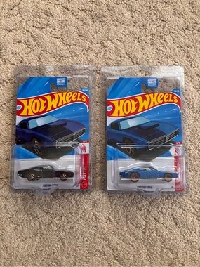 Hot Wheels Custom Otto STH Super Treasure Hunt + Mainline Bundle w/ Protectors
